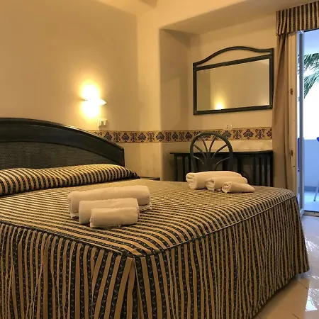 Hotel Casthotels Baia Delle Sirene 4*