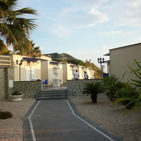 Отель Casthotels Baia Delle Sirene 4*