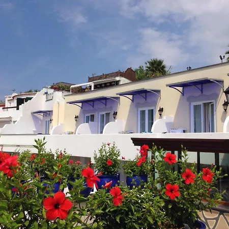 Отель Casthotels Baia Delle Sirene 4*