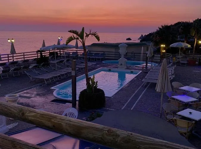 Casthotels Baia Delle Sirene Отель Форио
