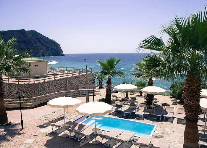 Отель Casthotels Baia Delle Sirene Форио